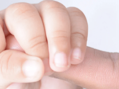 Grossesse et accouchement difficiles : quel impact émotionnel sur le bébé et comment l’accompagner&nbsp;?